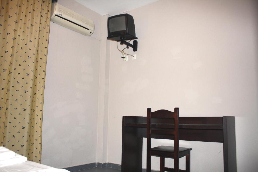 Hostal Carlos I La Línea de la Concepción Zimmer foto