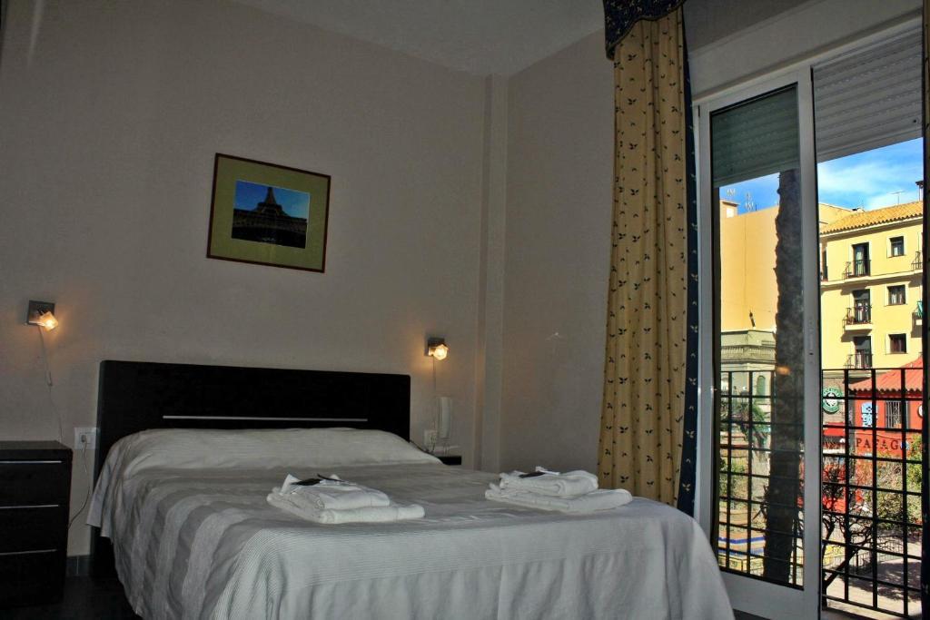 Hostal Carlos I La Línea de la Concepción Zimmer foto